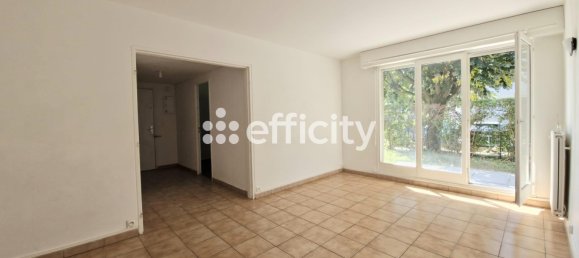 1 bedroom Apartment in Villeparisis, France No. 325722 2