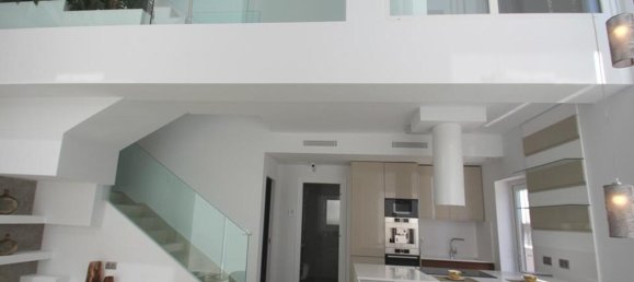 3 Schlafzimmer Villa in Playa Honda, Spain, Nr. 10371 4