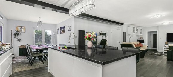 5 bedrooms House in Brookmans Park, United Kingdom No. 6536 6