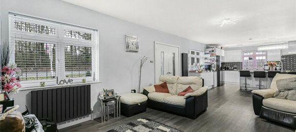 5 bedrooms House in Brookmans Park, United Kingdom No. 6536 2