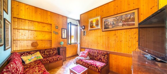 8 rooms House in Udine, Italy No. 292873 12