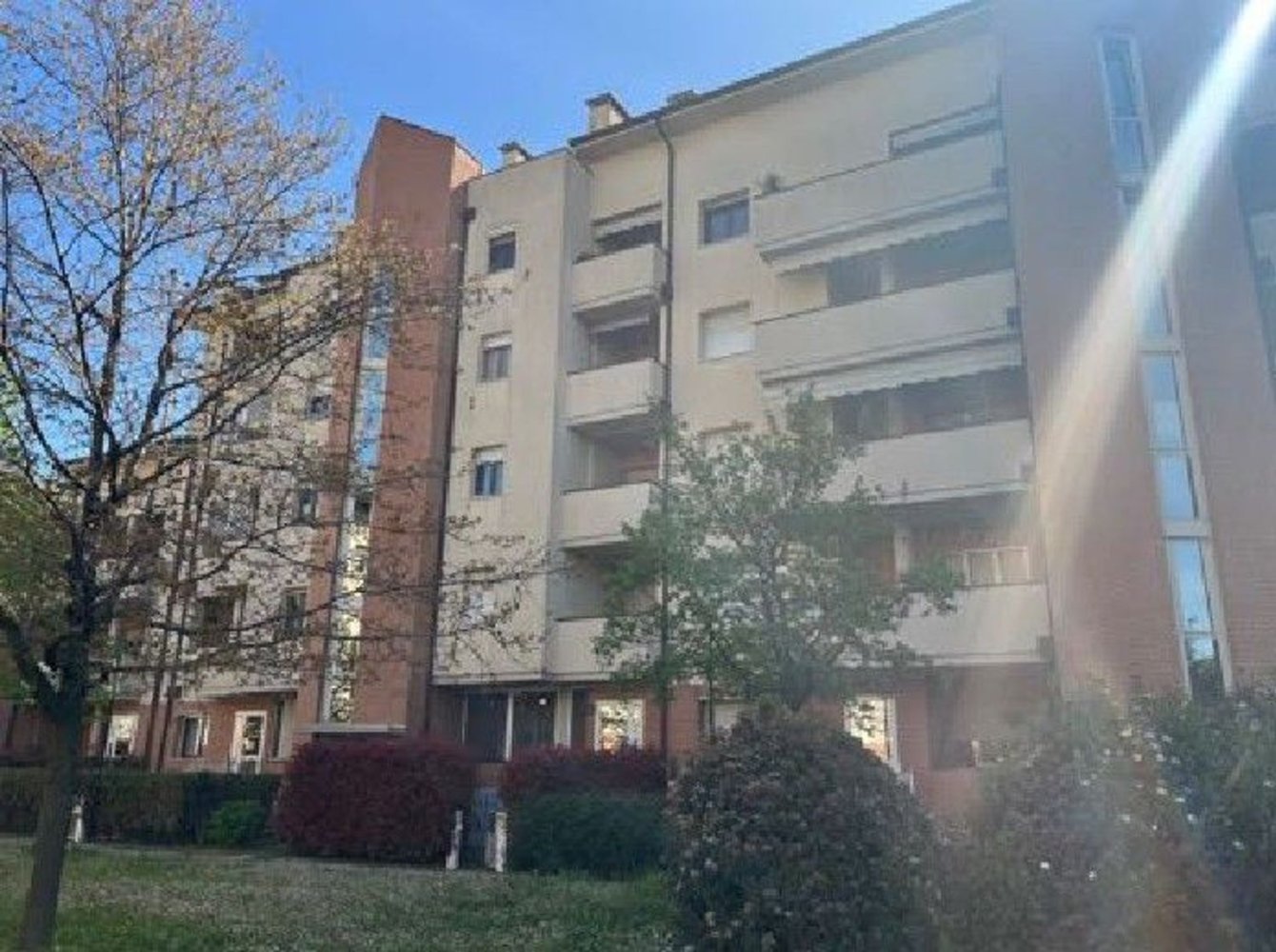 7 bedrooms Apartment in Imola, Italy No. 381508