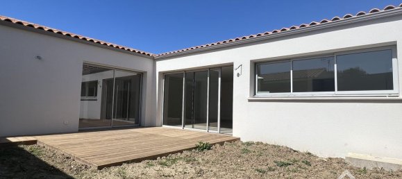 4 bedrooms House in Sainte-Soulle, France No. 110959 3