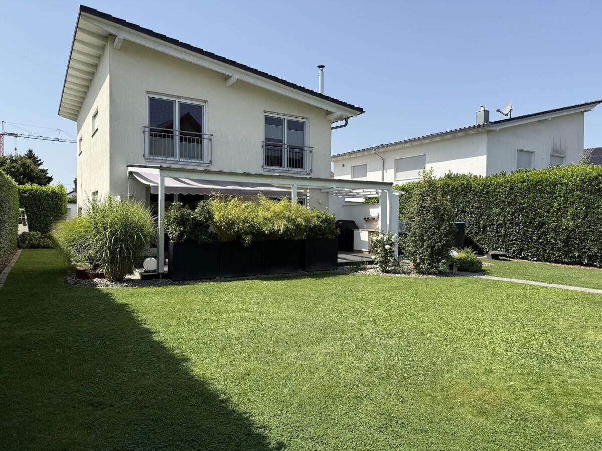 Дом с 3 спальнями в Эммендинген, Германия № 304942