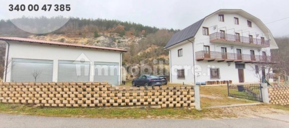 3 bedrooms House in Montereale, Italy No. 264362 6