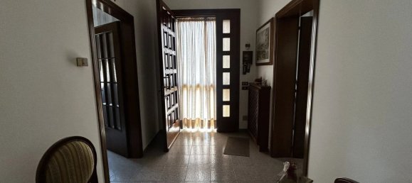 7 bedrooms House in San Martino di Venezze, Italy No. 325356 2