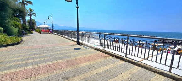 2 Schlafzimmer Wohnung in Torre del Greco, Italy, Nr. 310047 42