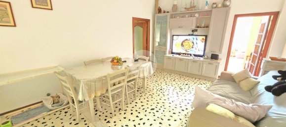 2 Schlafzimmer Wohnung in Torre del Greco, Italy, Nr. 310047 9