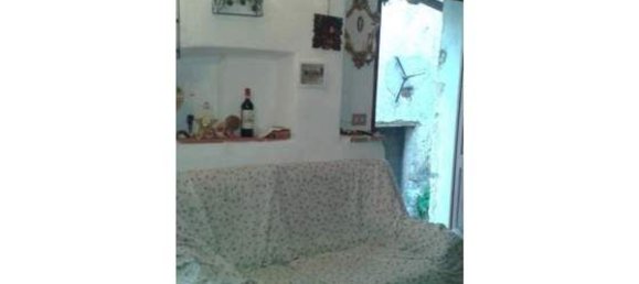 6 rooms House in Ortona dei Marsi, Italy No. 256928 4