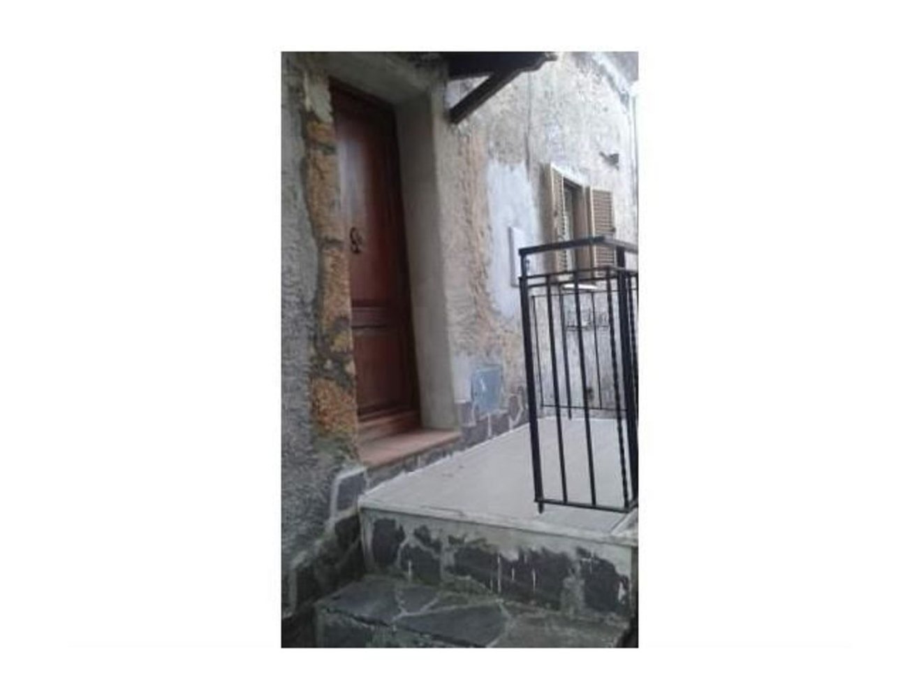 6 rooms House in Ortona dei Marsi, Italy No. 256928