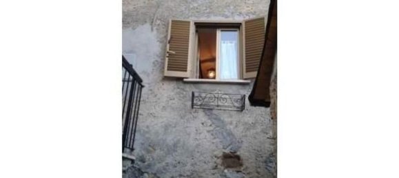 6 rooms House in Ortona dei Marsi, Italy No. 256928 8