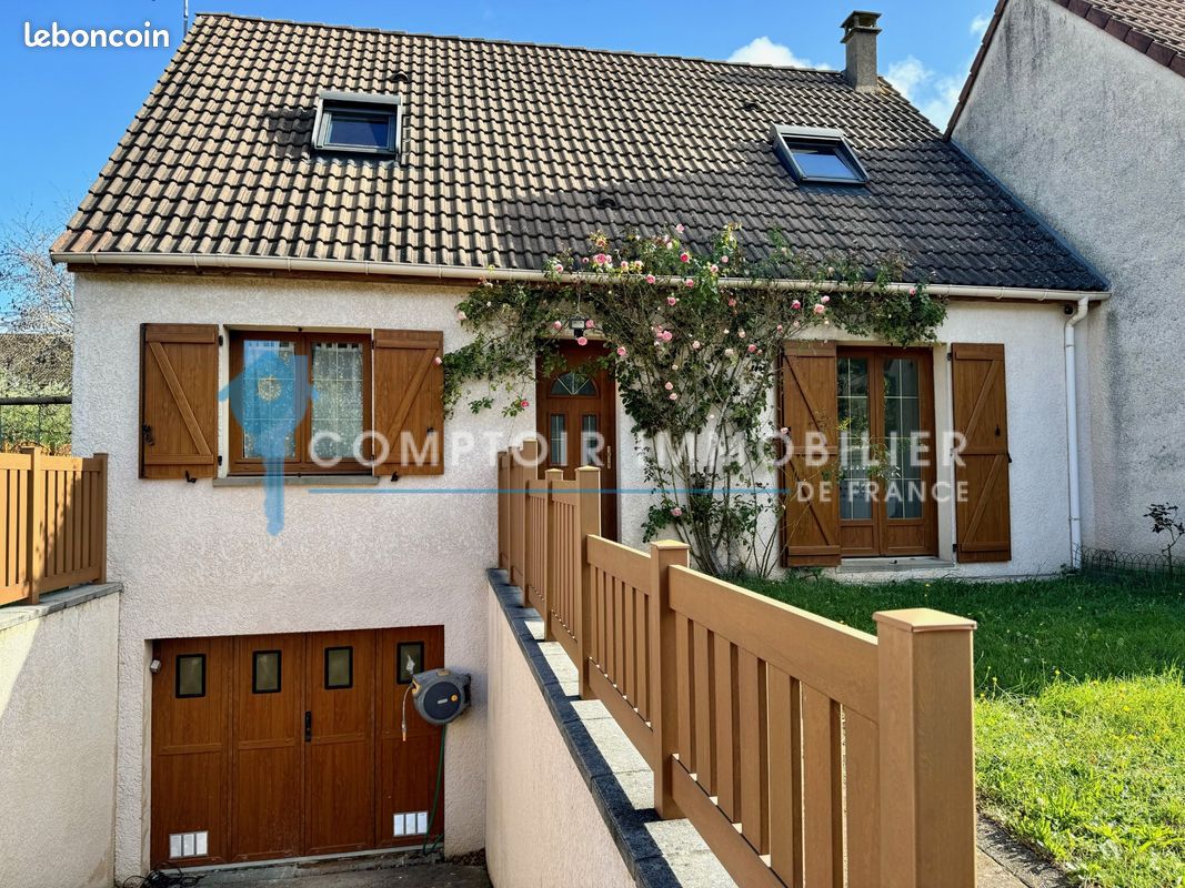 Дом с 4 спальнями в Вилябе, Франция № 184309