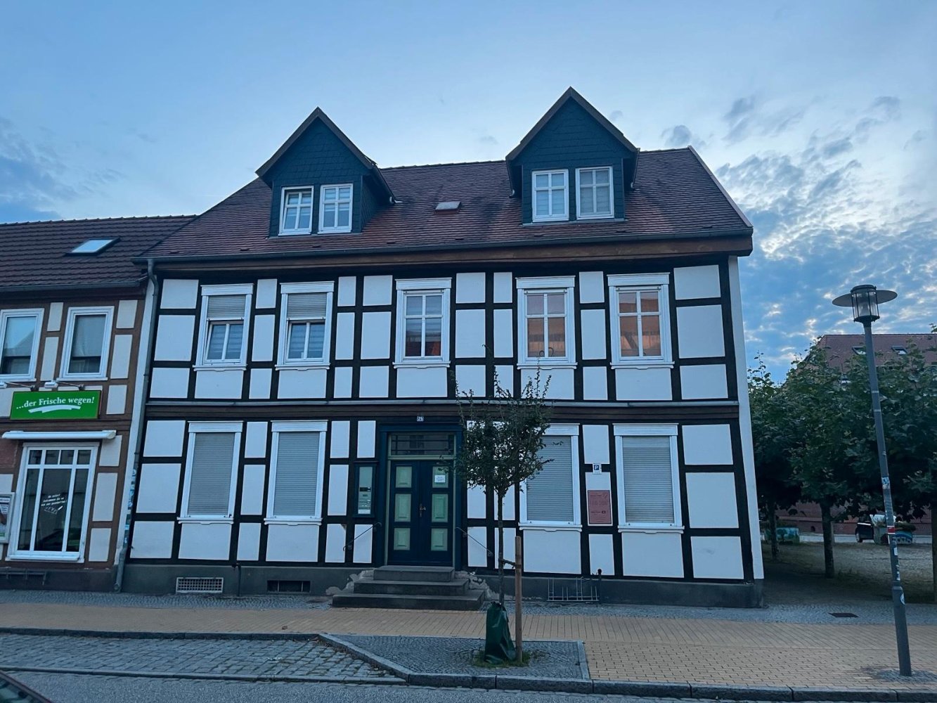 Здание с 9 комнатами в Stendal, Германия № 270839