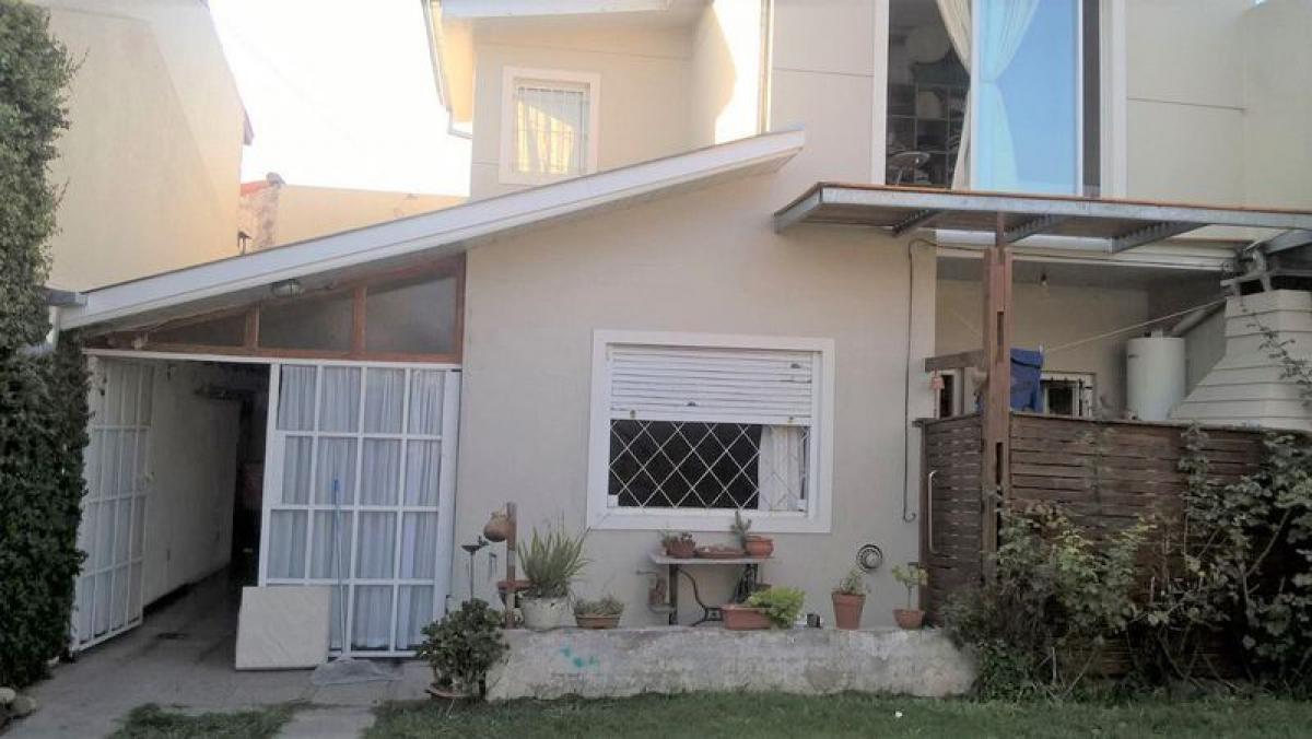 2 bedrooms House in Mar del Plata, Argentina No. 70139