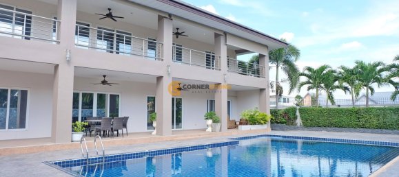 440m² House in Pattaya, Thailand No. 61339 3