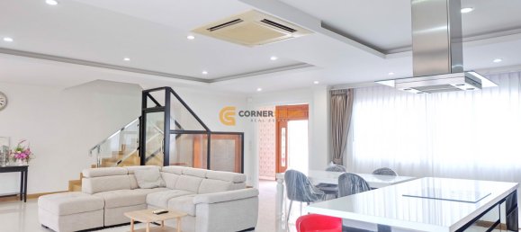 440m² House in Pattaya, Thailand No. 61339 8