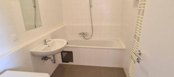 3 rooms Apartment in Favoriten, Austria No. 126974 8