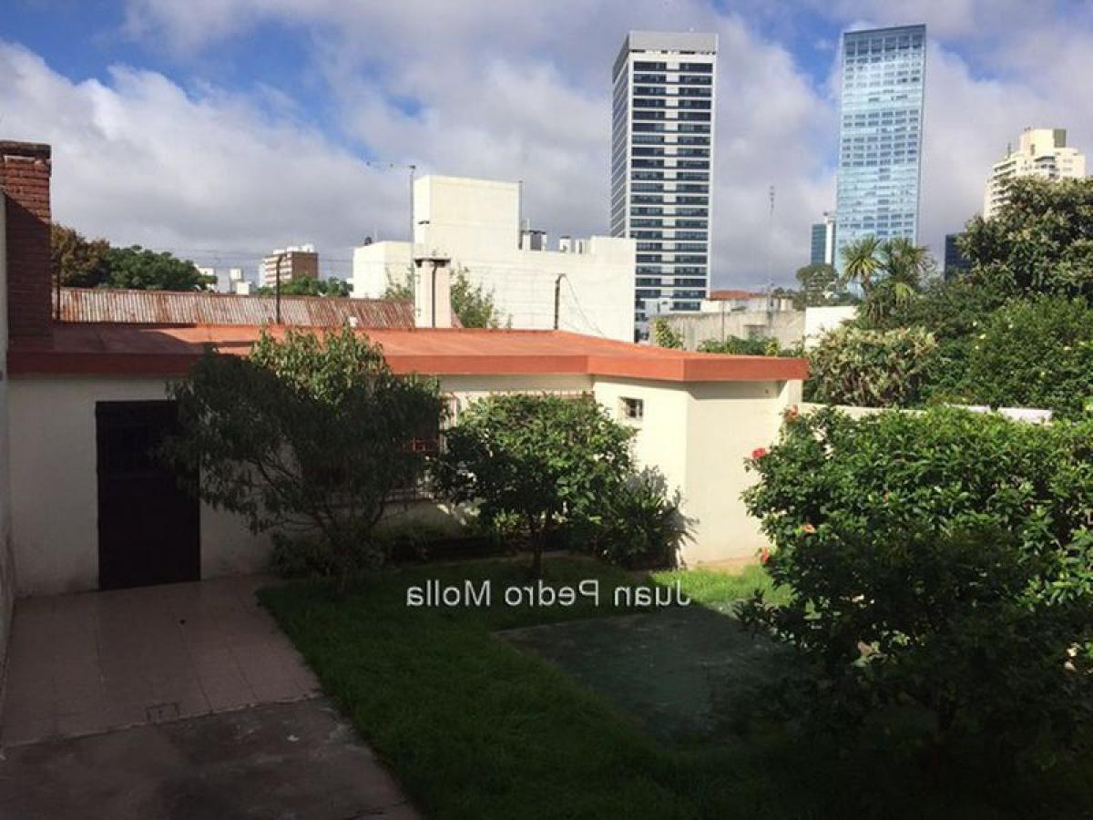 3 bedrooms House in Montevideo, Uruguay No. 5944