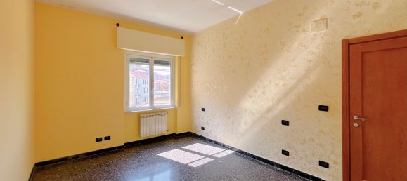 3 rooms Apartment in Savona, Italy No. 305481 5