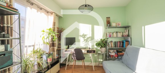 Apartamento de 2 dormitorios en Clamart, France No. 164919 3