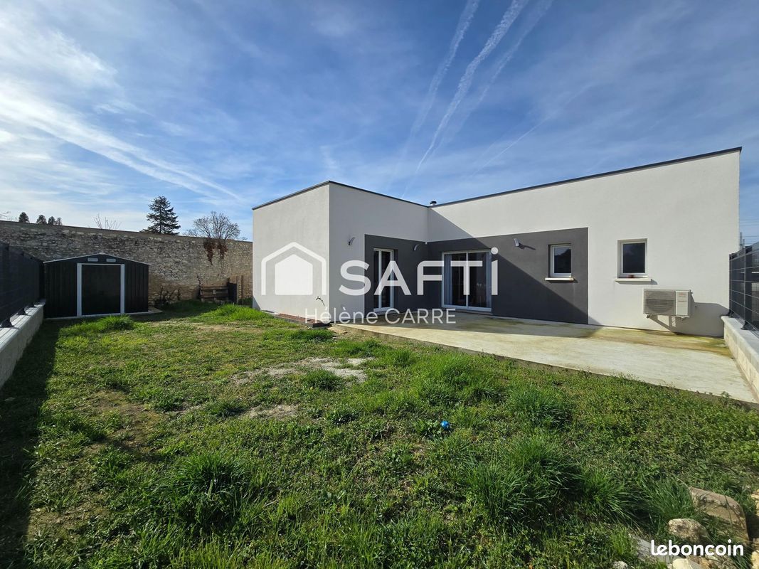 Casa de 3 dormitorios en Mehun-sur-Yevre, France No. 81560