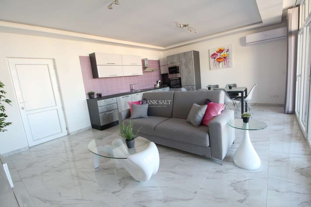 2 bedrooms Apartment in Pembroke, Malta No. 6890