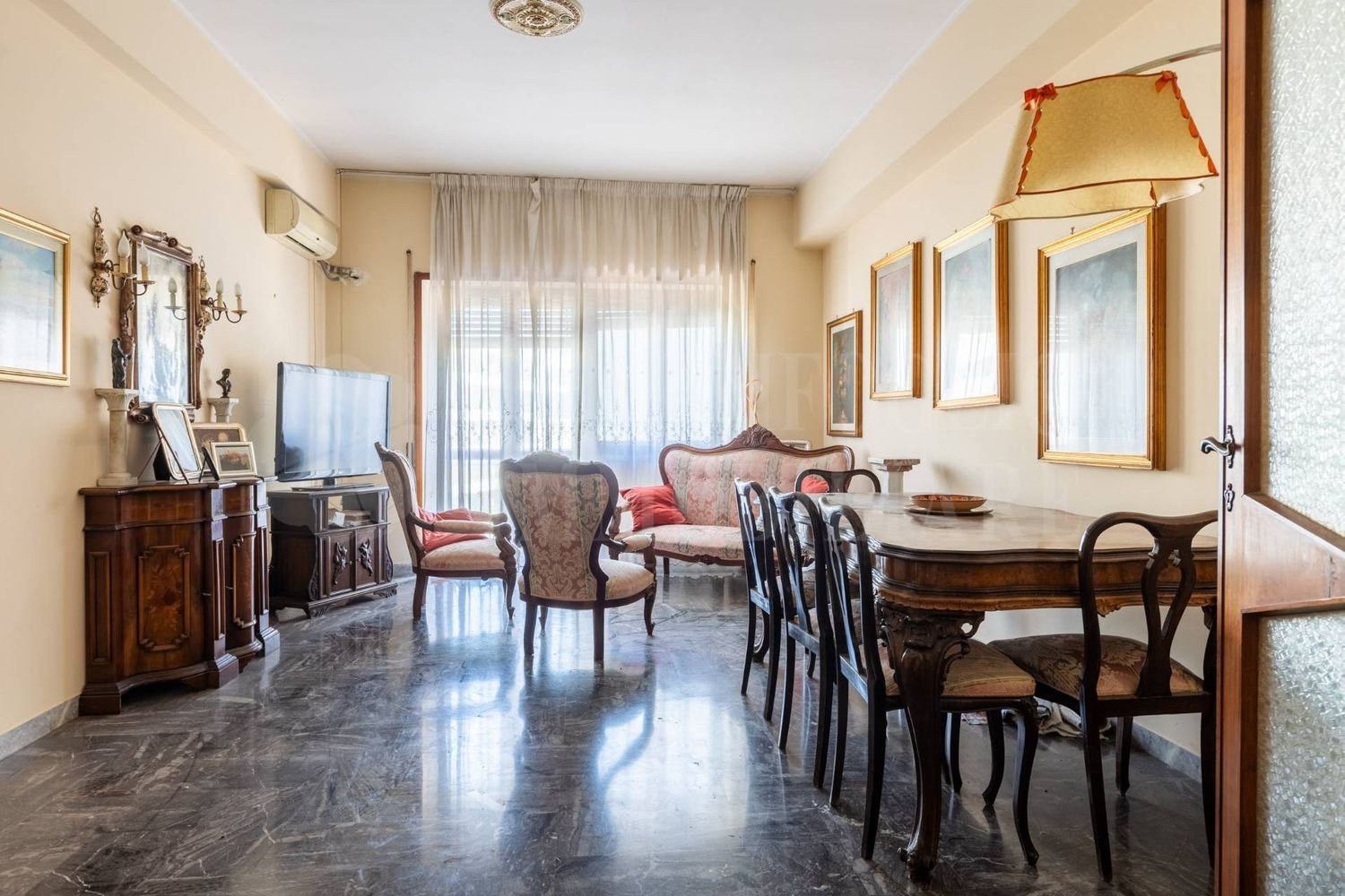 4 rooms Apartment in Rome, Italy No. 181921