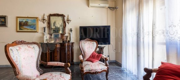 4 rooms Apartment in Rome, Italy No. 181921 4