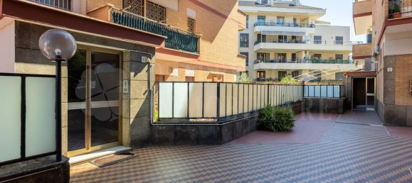 4 rooms Apartment in Rome, Italy No. 181921 36