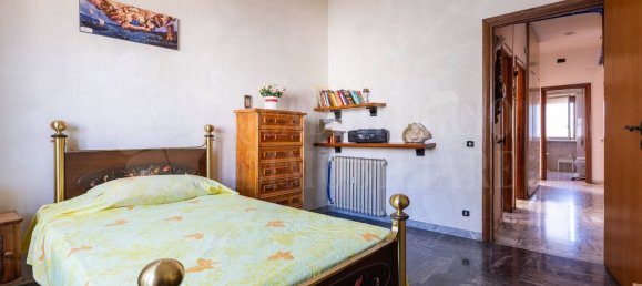4 rooms Apartment in Rome, Italy No. 181921 11