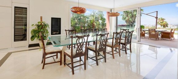 8 bedrooms Villa in Estepona, Spain No. 55355 10