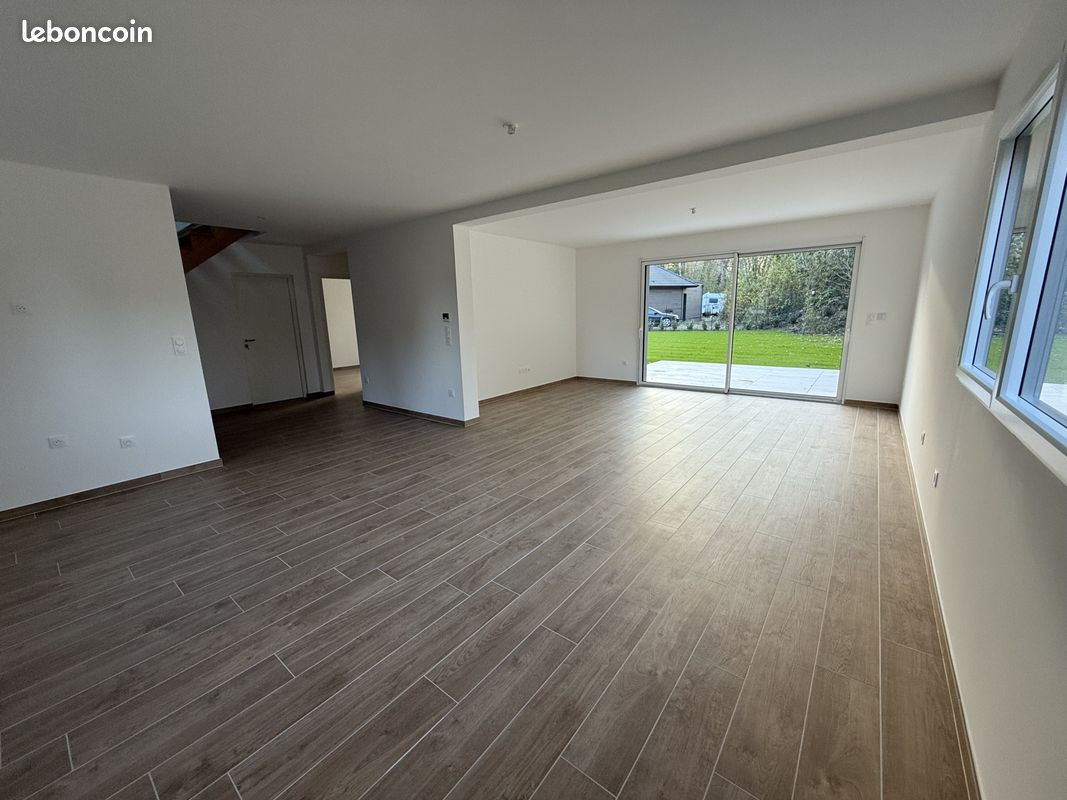 Casa de 4 dormitorios en Merlimont, France No. 156579