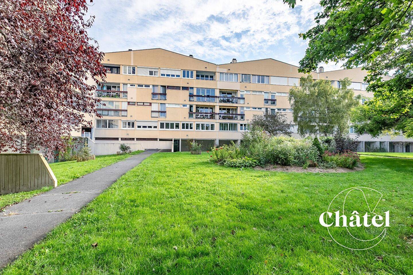 3 bedrooms Apartment in Compiegne, France No. 159990