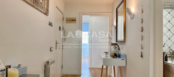 4 bedrooms Apartment in Santa Coloma de Gramenet, Spain No. 161157 3