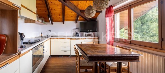 20 rooms Villa in Varese, Italy No. 64936 12