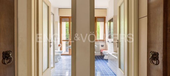 20 rooms Villa in Varese, Italy No. 64936 11