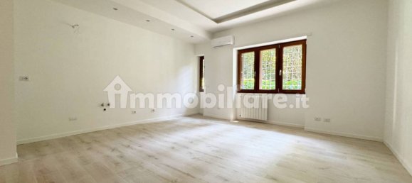 2 Schlafzimmer Wohnung in Rome, Italy, Nr. 294420 5