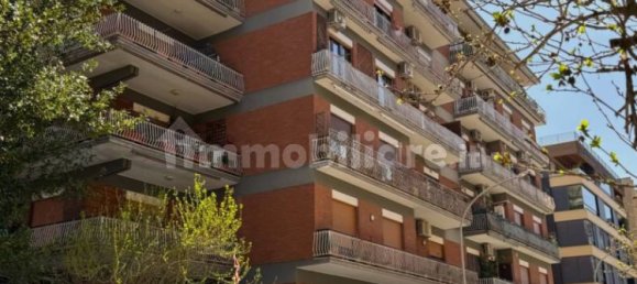 2 Schlafzimmer Wohnung in Rome, Italy, Nr. 294420 2