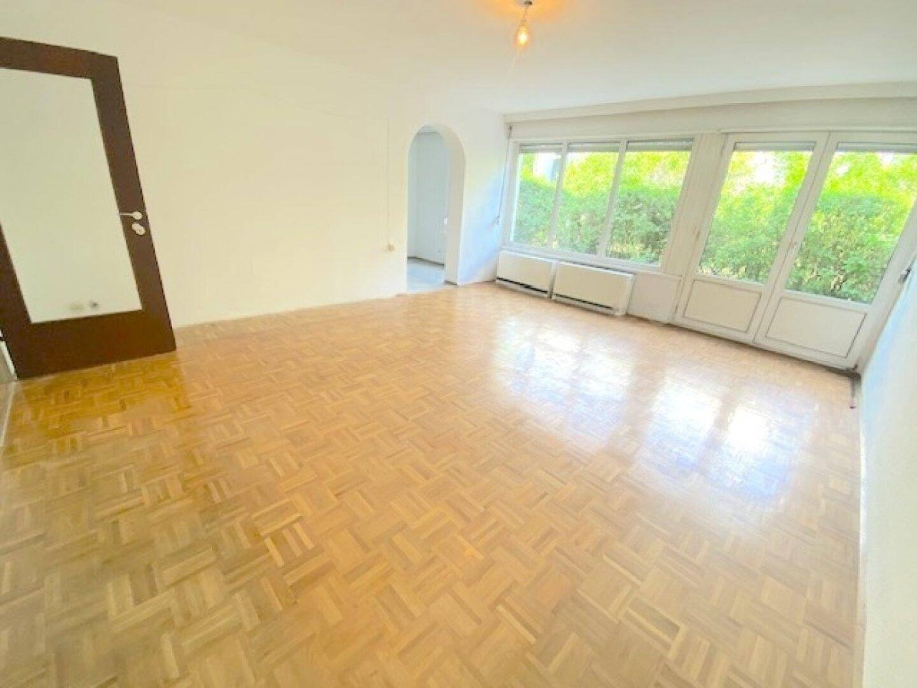 2غرفة شقة في Dobling, Austria رقم 133142