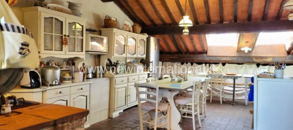 Apartamento de 2 dormitorios en Lucca, Italy No. 377442 5