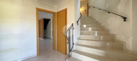 4 bedrooms Villa in Salzano, Italy No. 259310 8