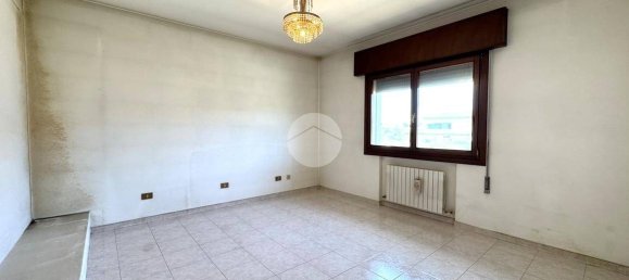 4 bedrooms Villa in Salzano, Italy No. 259310 10