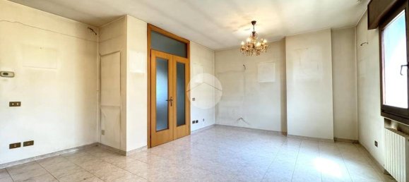 4 bedrooms Villa in Salzano, Italy No. 259310 4