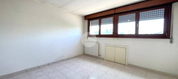 4 bedrooms Villa in Salzano, Italy No. 259310 6