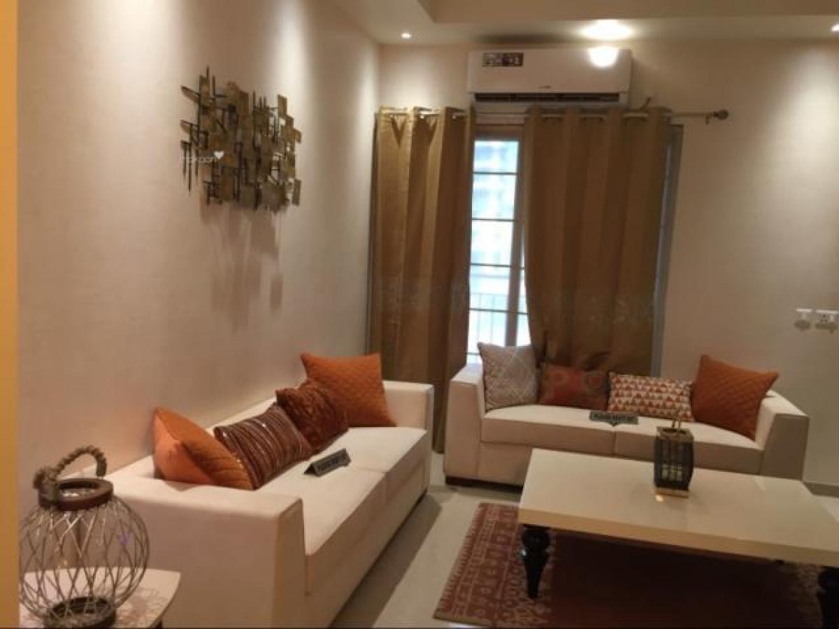 Дом с 2 спальнями в Нойда, Индия № 65067