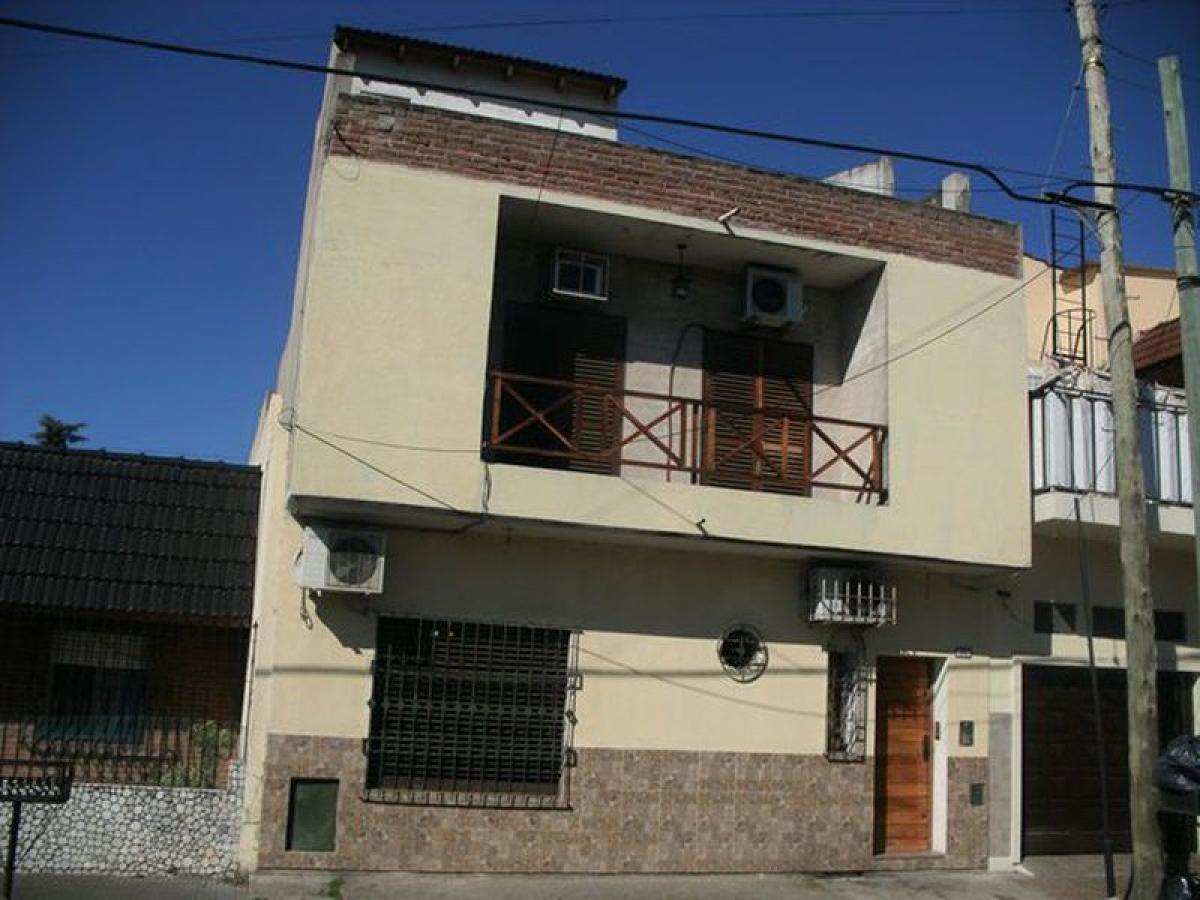 3 bedrooms House in Bermudez, Argentina No. 1448