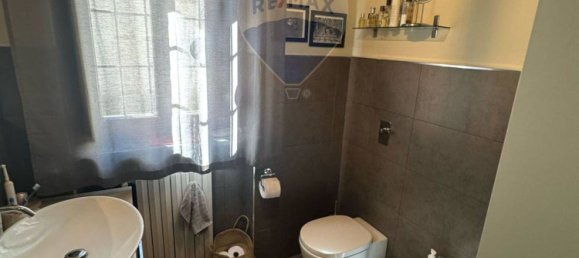 3 rooms Apartment in Pavia, Italy No. 5536 10