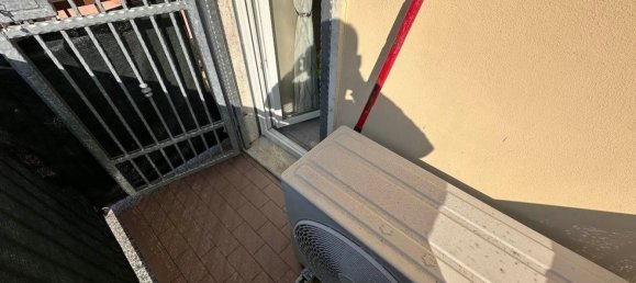 2-salle Appartement à Senago, Italy No. 4593 13