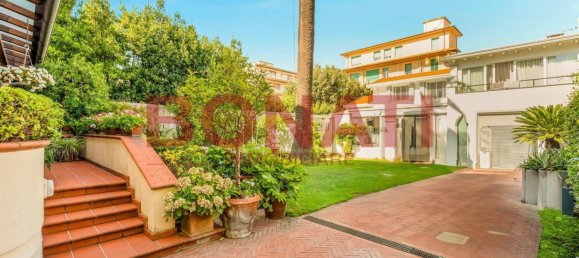 5 bedrooms Villa in Viareggio, Italy No. 280805 44