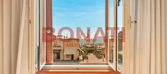 5 bedrooms Villa in Viareggio, Italy No. 280805 21